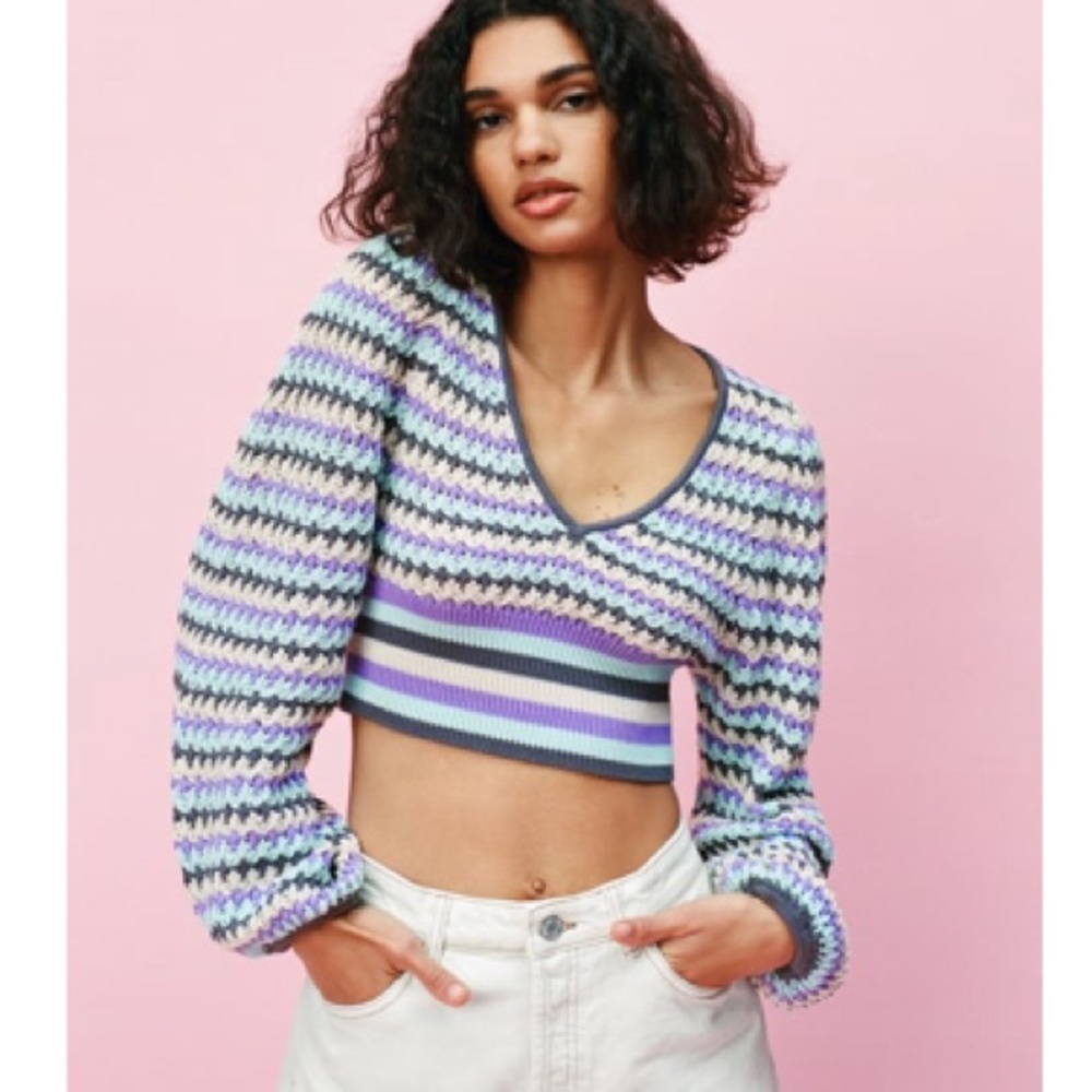 Zara cropped knit sweater in grey/purple/blue/tan color combo